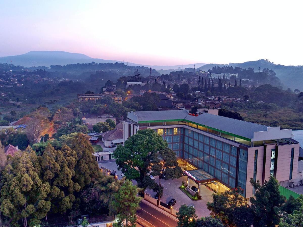 Novena Hotel Bandung Lembang Exterior foto